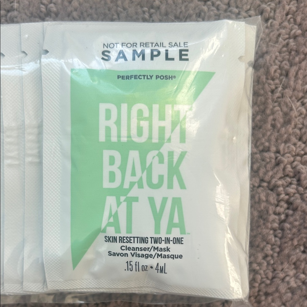 Perfectly Posh Right Back At Ya Cleanser and Mask - Sample Pack of 20 - Picture 4 of 4